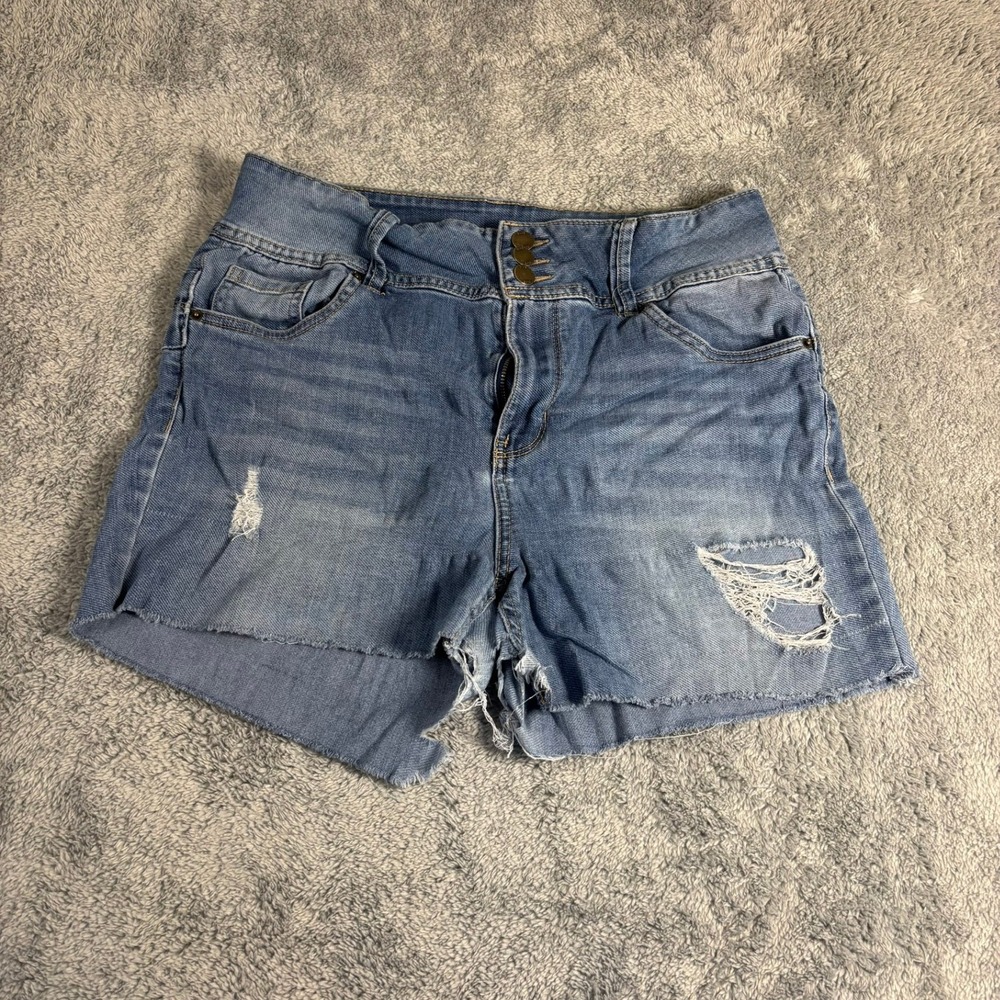 Blue Spice High Rise Distressed Denim Shorts Medium Wash Butt Lifter Size 13